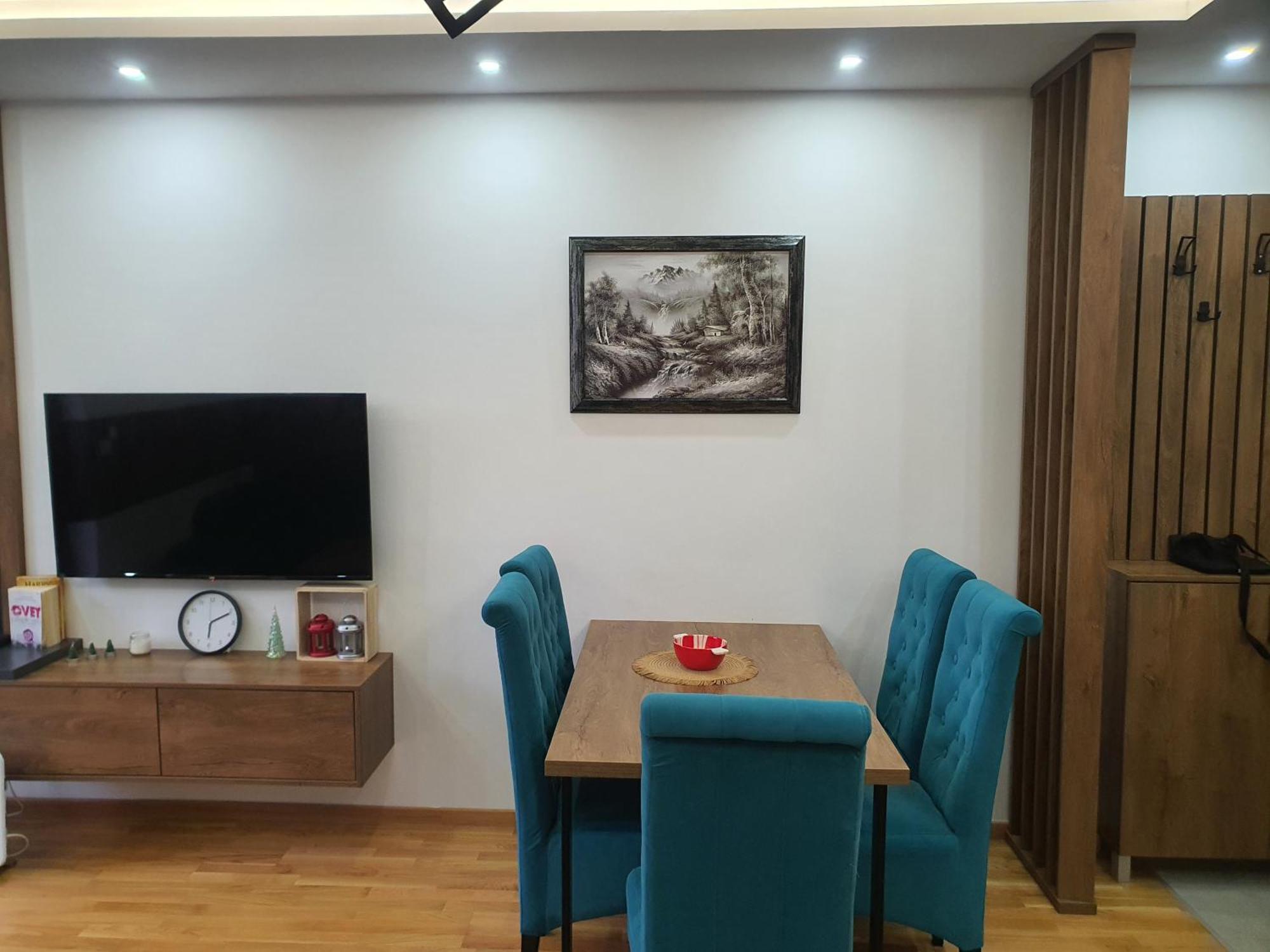 Dexy Luxury And