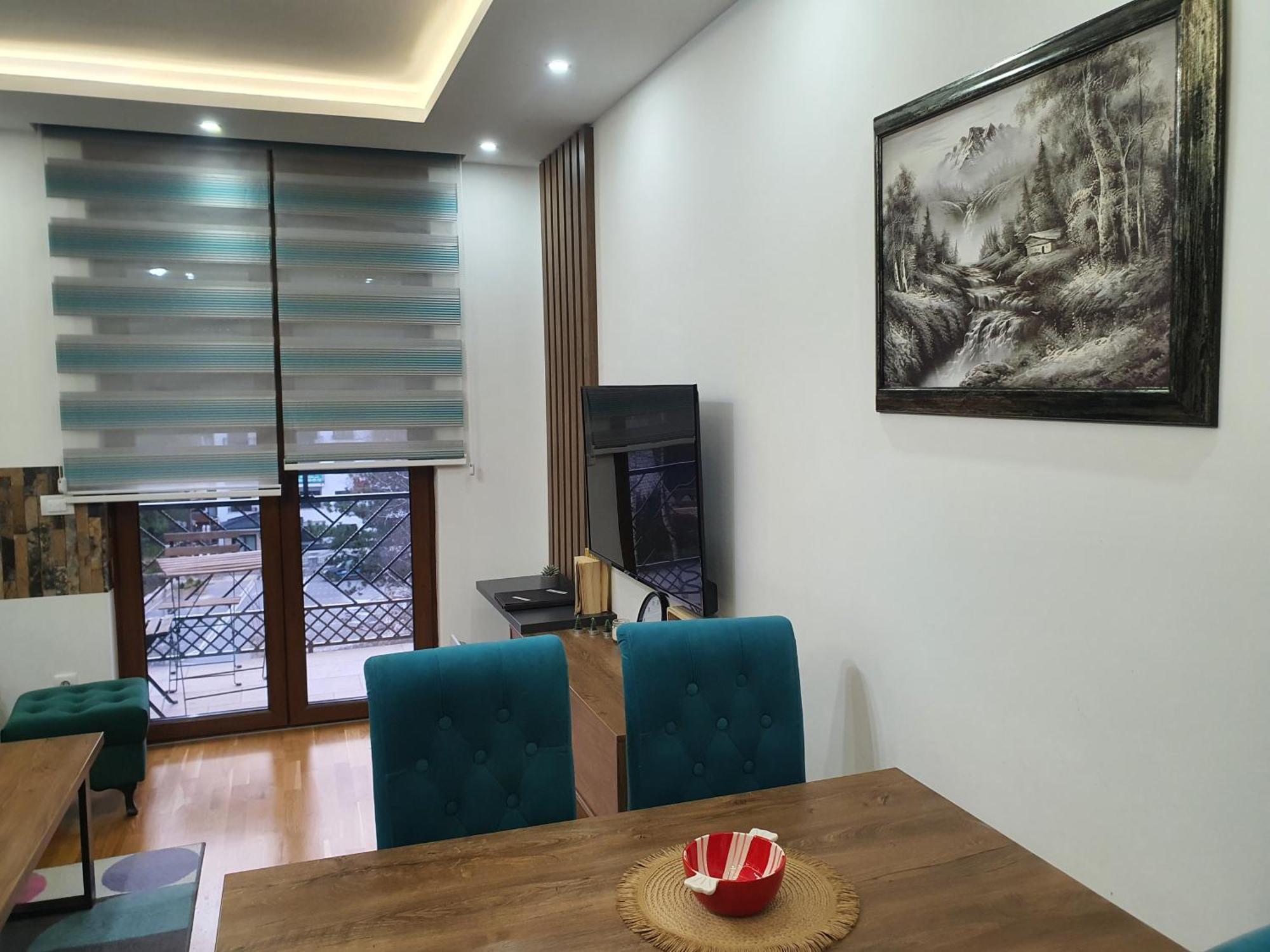 Dexy Luxury And * Zlatibor